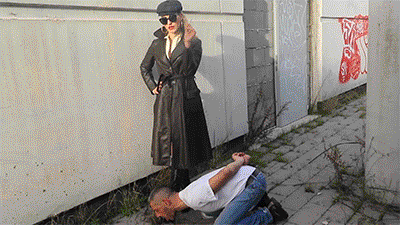 MISTRESS ISIDE - MULTIFUNCTIONAL BOOTLICKER HD
